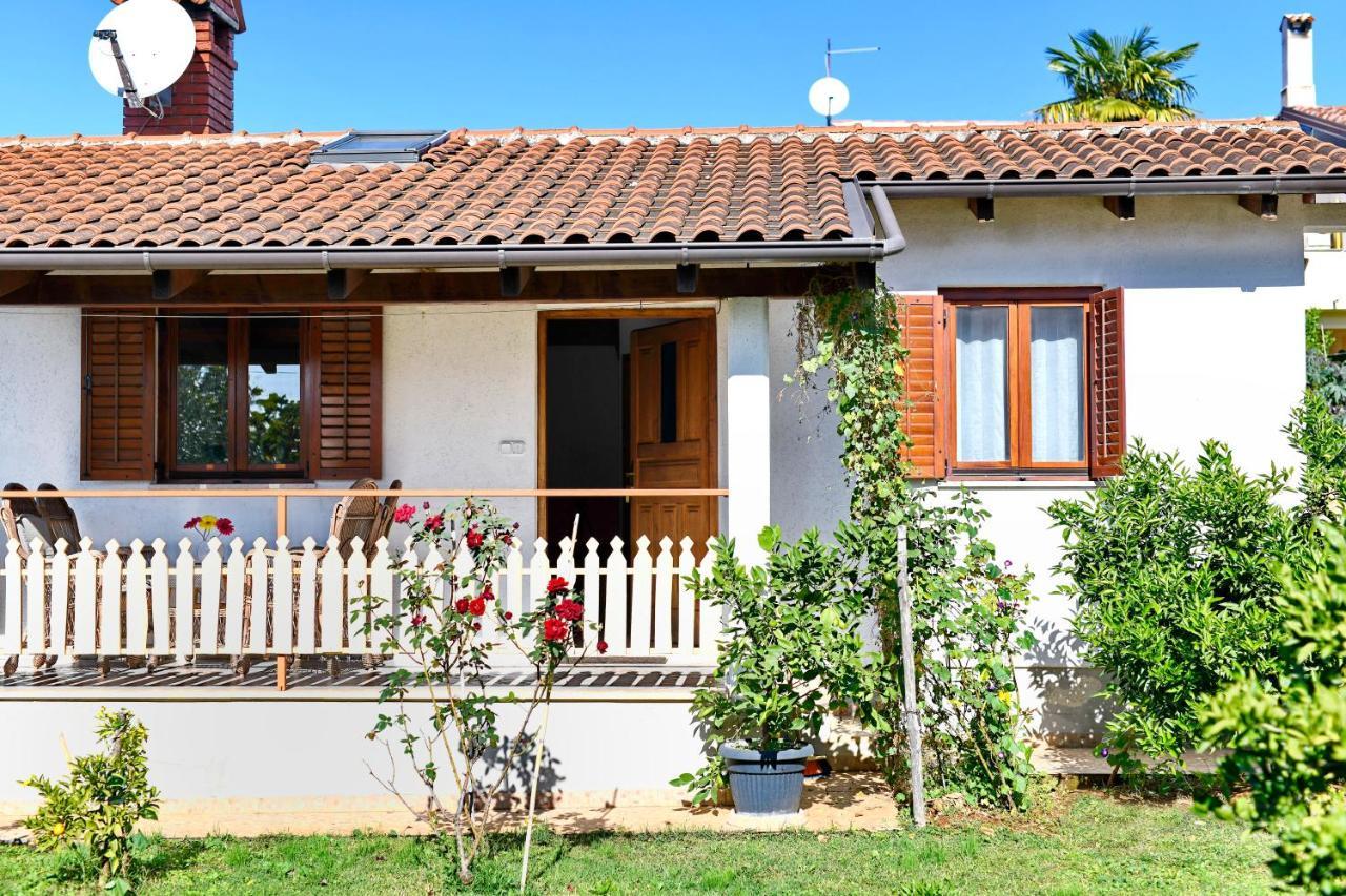 Adriatico Bungalow Пореч Екстер'єр фото
